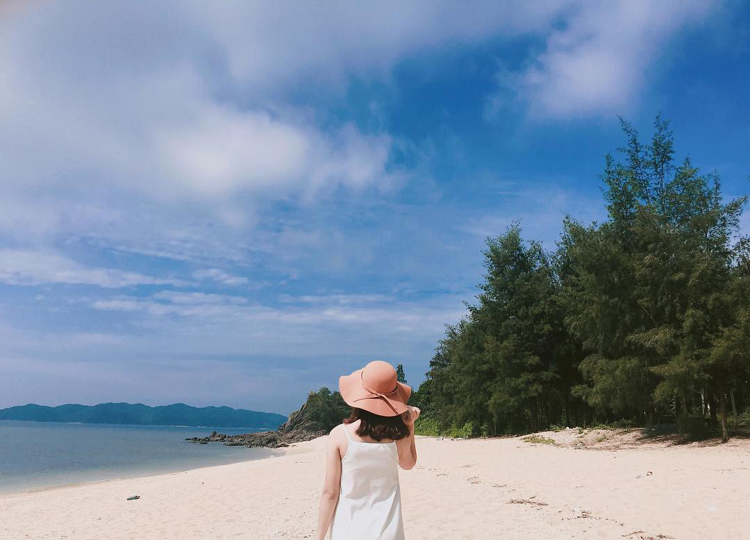 8 Quiet Beaches for a Summer Vacation in Vietnam